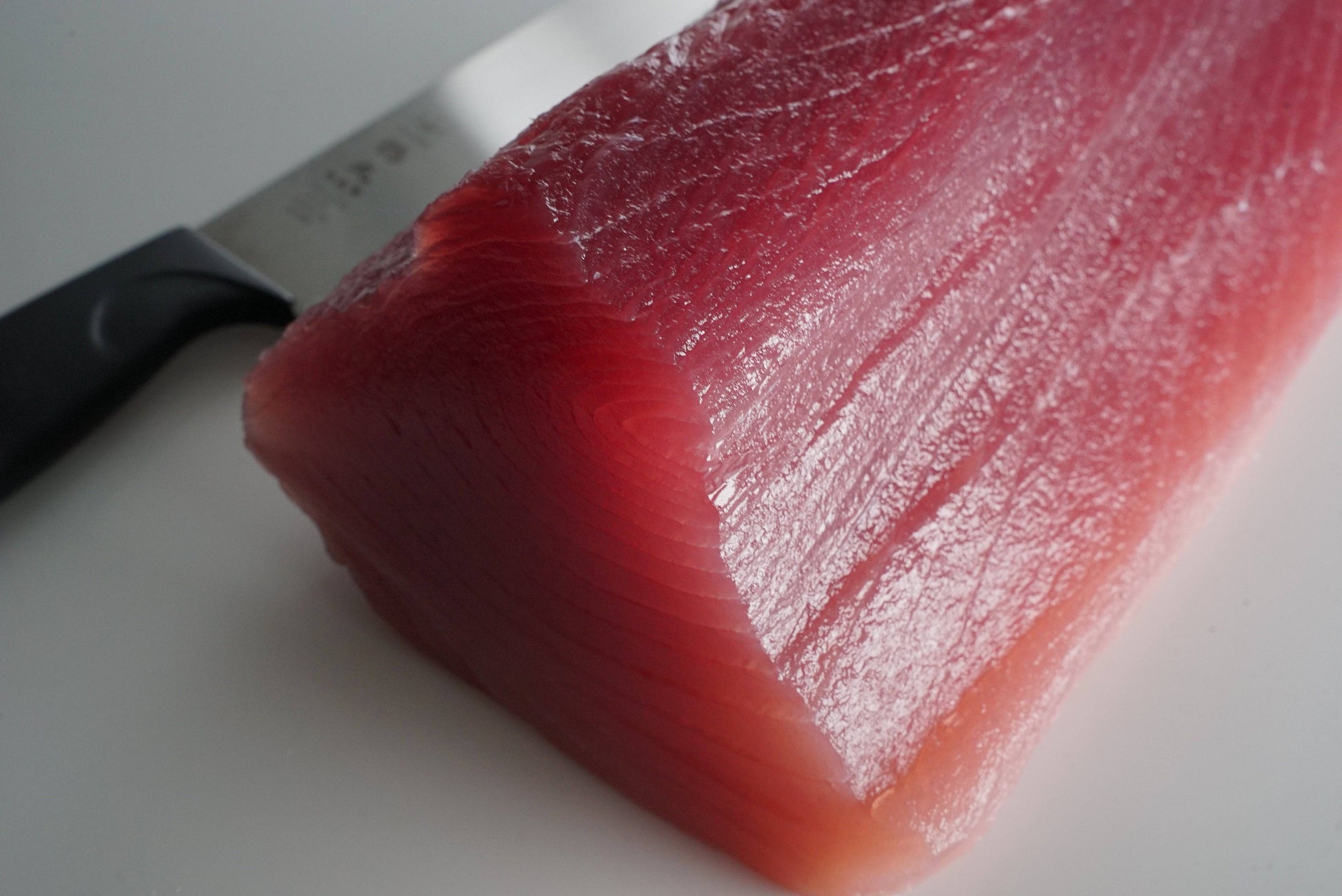 Hawaiian Bright Red Albacore Ahi Sashimi Cut 2 lbs - Honolulu Fish