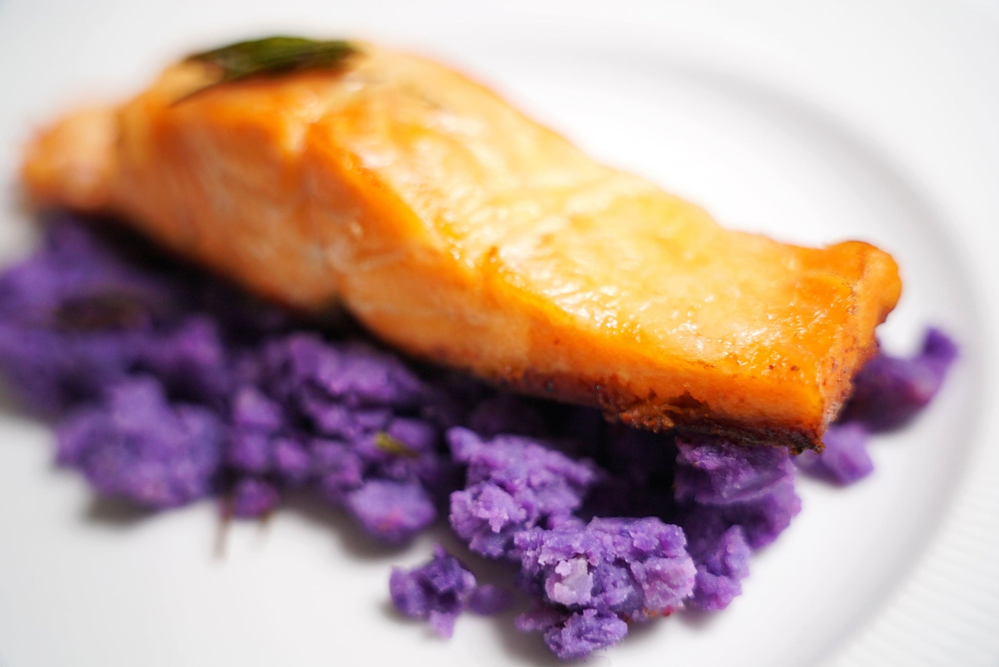 Sashimi Scottish Steelhead Salmon 2 lbs - Honolulu Fish